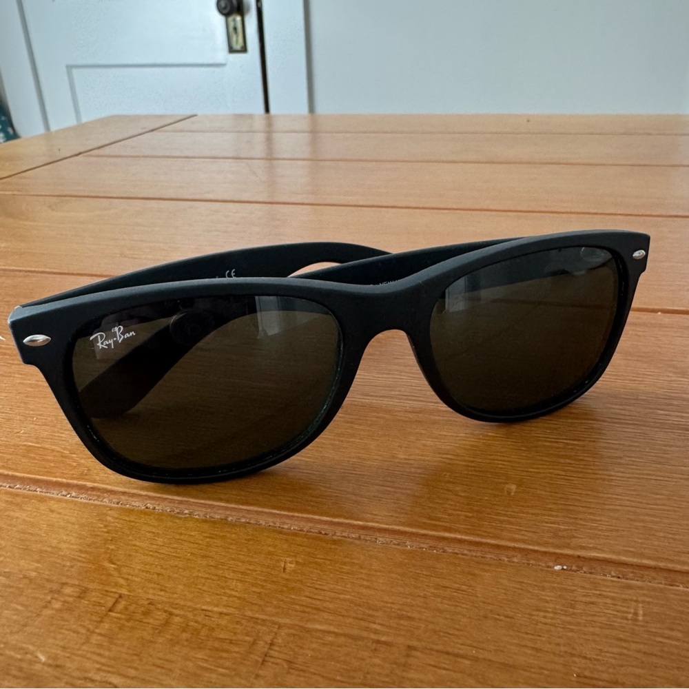 Ray-Ban New Wayfarer Sunglasses